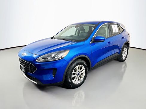 Used 2020 Ford Escape SE image 3