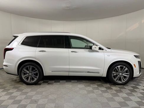 Used 2021 Cadillac XT6 Premium Luxury FWD image 9