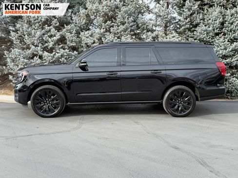 Used 2025 Ford Expedition Max Platinum w/ Stealth Appearance Package image 3