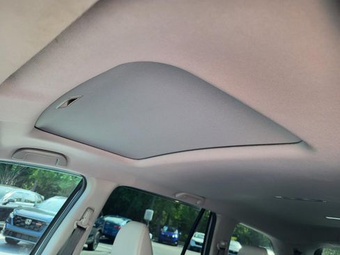 Used 2017 Honda Pilot EX-L image 13