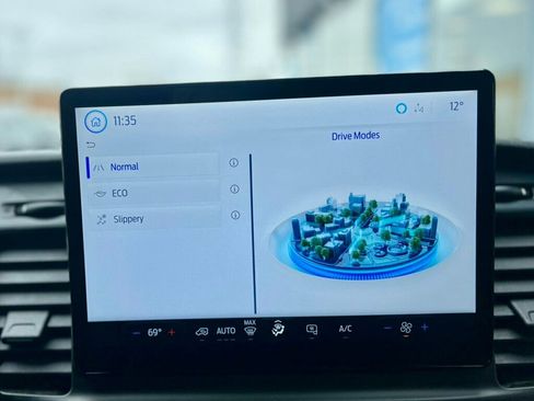 Used 2023 Ford E-Transit T-350 image 22