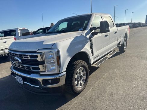 Used 2024 Ford F250 XLT AWD/4WD image 4