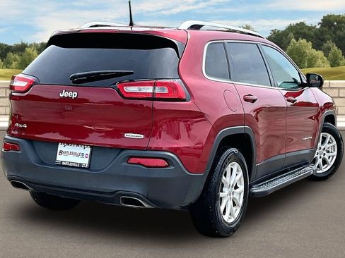 Used 2016 Jeep Cherokee Latitude w/ Comfort/Convenience Group AWD/4WD image 8