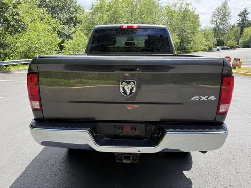 Used 2017 RAM 2500 Tradesman w/ Chrome Appearance Group AWD/4WD image 5