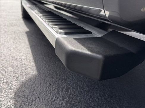 Used 2022 Ford F150 Lariat w/ Equipment Group 502A High image 10