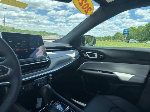 Used 2024 Jeep Compass Limited AWD/4WD image 23