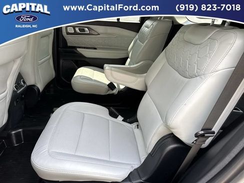 Used 2025 Ford Explorer Platinum w/ Ultimate Package AWD/4WD image 18