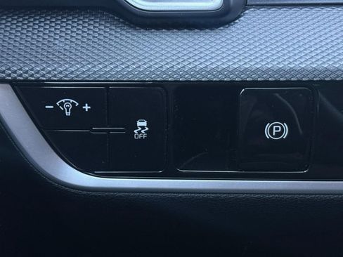 Used 2025 Kia Sportage LX image 22