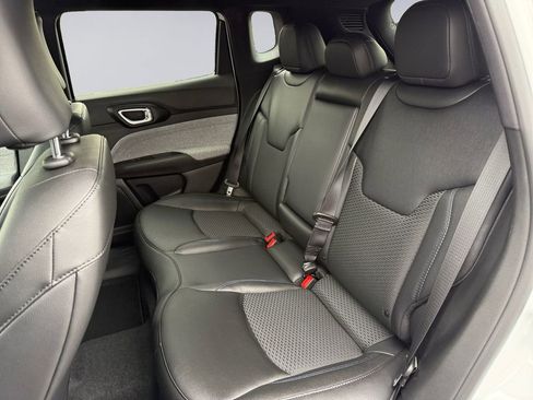 New 2026 Jeep Compass Latitude image 16