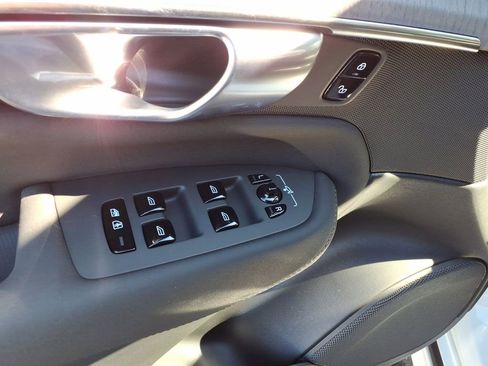 New 2026 Volvo XC90 B6 Ultra w/ Protection Package Premier image 11