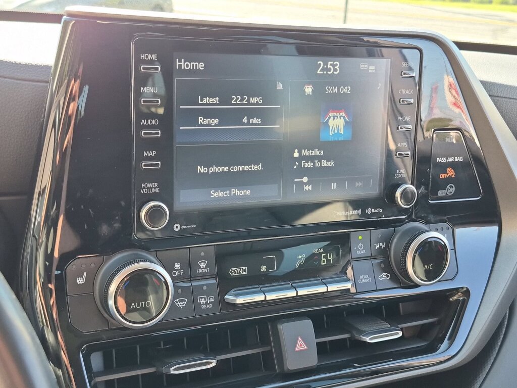 Certified 2022 Toyota Highlander XLE AWD/4WD image 24