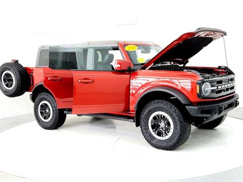 Used 2024 Ford Bronco Outer Banks w/ Sasquatch Package image 12