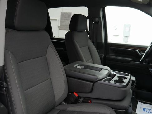 Used 2024 Chevrolet Silverado 2500 LT image 22