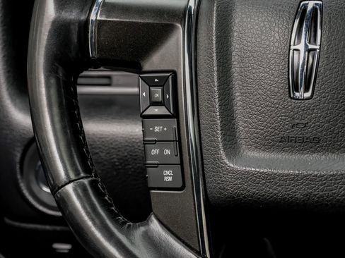 Used 2015 Lincoln Navigator 2WD image 20