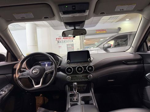 Used 2023 Nissan Sentra SR w/ SR Premium Package FWD image 28