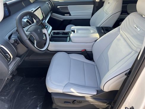 New 2025 Ford Expedition Max Platinum w/ Platinum Ultimate Package image 18