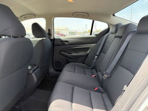 Used 2023 Nissan Altima 2.5 SV FWD image 13