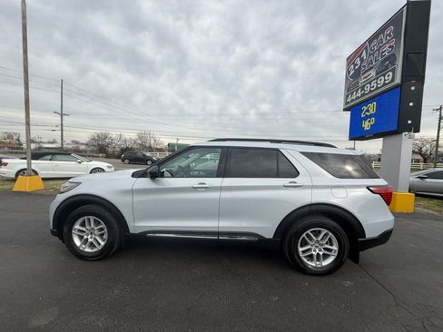 Used 2025 Ford Explorer Active w/ Active Comfort Package image 7