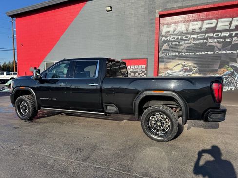 Used 2021 GMC Sierra 3500 Denali w/ Denali Black Diamond Edition image 19