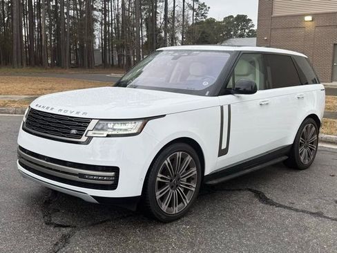 Certified 2023 Land Rover Range Rover SE image 1