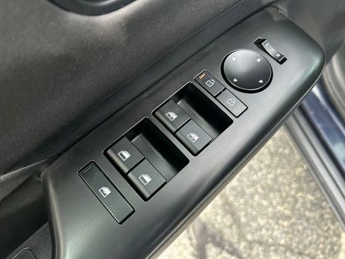 Used 2024 Hyundai Kona Limited image 22