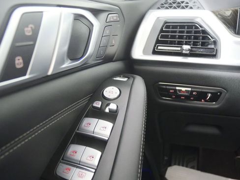 Used 2023 BMW X7 xDrive40i image 19