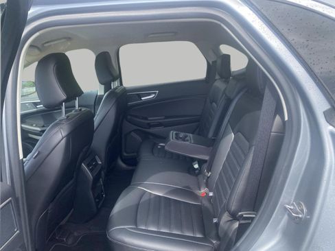 Certified 2024 Ford Edge SEL w/ Convenience Package AWD/4WD image 2