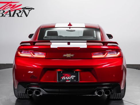 Used 2016 Chevrolet Camaro SS RWD image 4