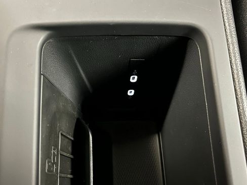 New 2026 Volkswagen Tiguan SE R-Line image 15