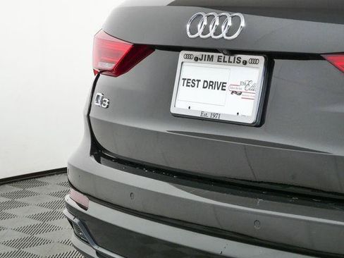 Used 2020 Audi Q3 2.0T Premium w/ Convenience Package AWD/4WD image 10