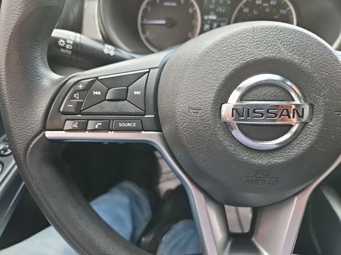 Used 2020 Nissan Kicks S FWD image 30