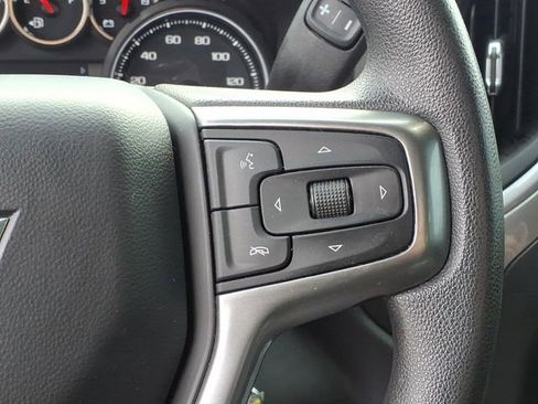 Used 2022 Chevrolet Silverado 2500 Custom w/ Custom Value Package image 15