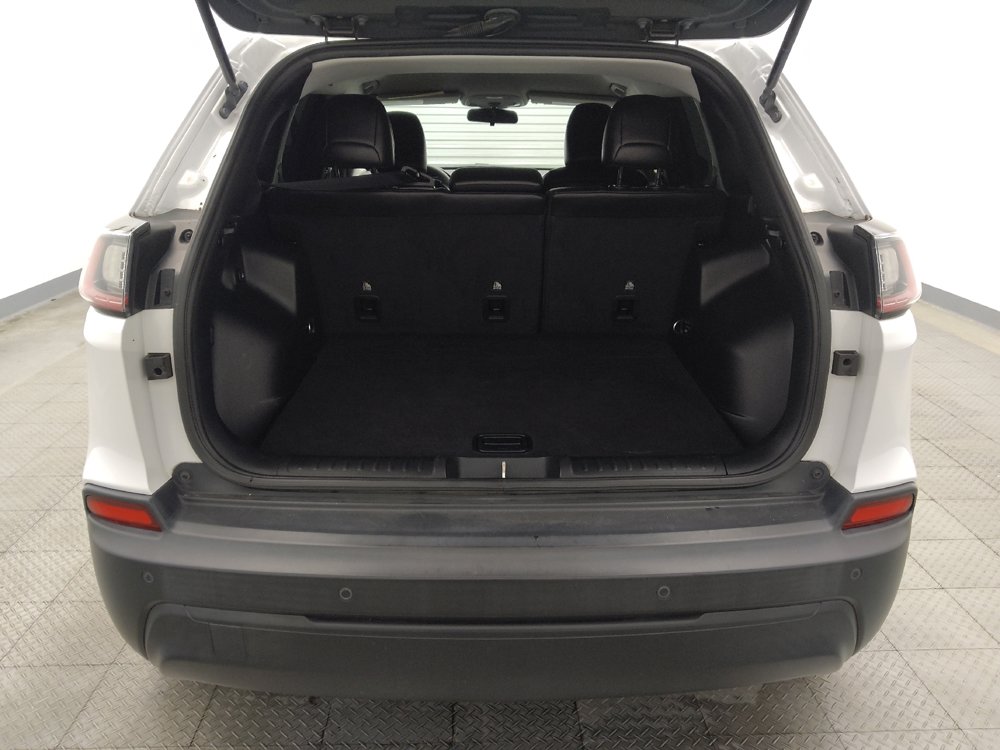 Used 2020 Jeep Cherokee Latitude Plus FWD image 29