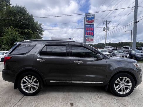 Used 2016 Ford Explorer Limited w/ Equipment Group 301A AWD/4WD image 7