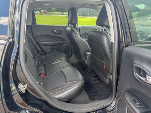 Used 2018 Jeep Compass Trailhawk w/ Cold Weather Group AWD/4WD image 23