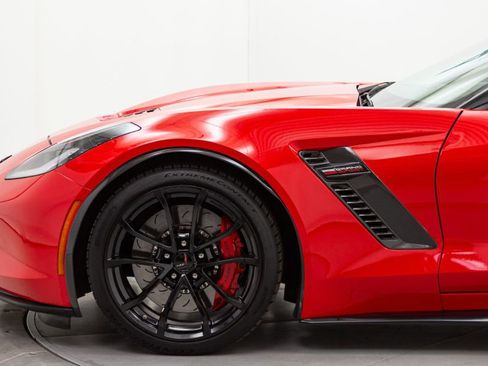 Used 2017 Chevrolet Corvette Grand Sport w/ Carbon Flash Badge Package image 10