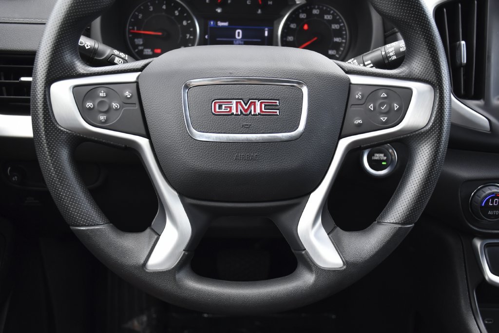 Used 2024 GMC Terrain SLE w/ Driver Convenience Package FWD image 7