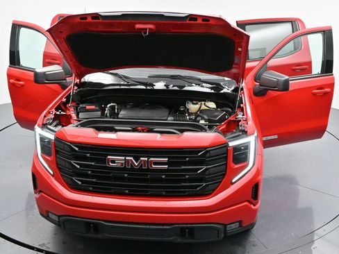 Used 2022 GMC Sierra 1500 Elevation image 42