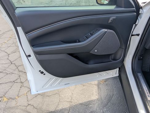 Used 2022 Ford Mustang Mach-E Premium RWD image 16