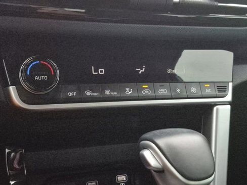 Used 2022 Kia Seltos S FWD image 28
