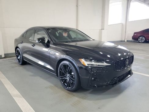 Used 2024 Volvo S60 B5 Plus w/ Climate Package FWD image 2