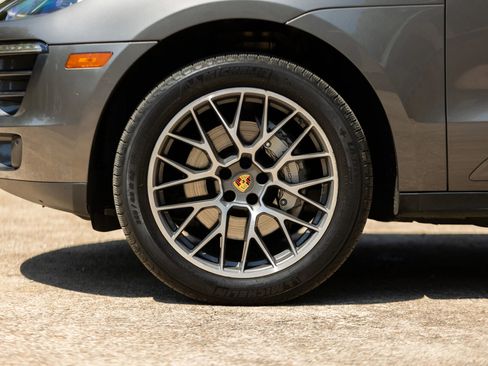 Used 2016 Porsche Macan S image 11