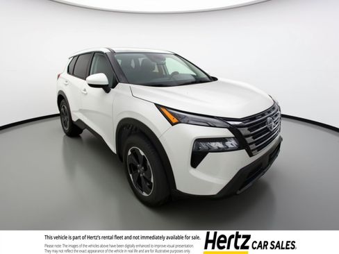 Used 2025 Nissan Rogue SV FWD image 1