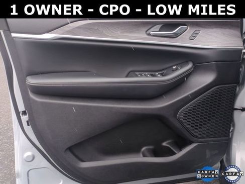 Used 2023 Jeep Grand Cherokee L Limited w/ Luxury Tech Group II image 32