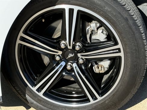 Certified 2025 Ford Mustang Coupe image 9