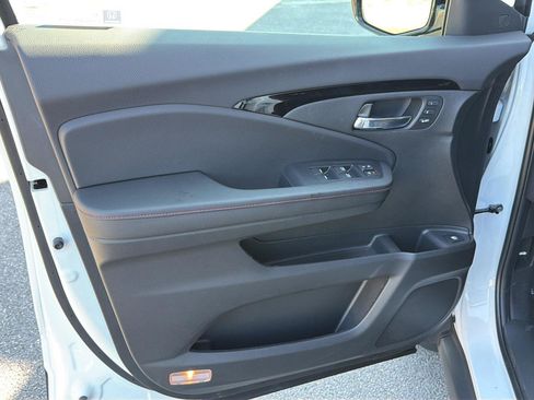 New 2026 Honda Ridgeline Black Edition image 17