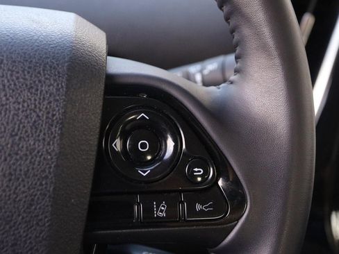 Used 2020 Toyota Prius Prime XLE FWD image 12