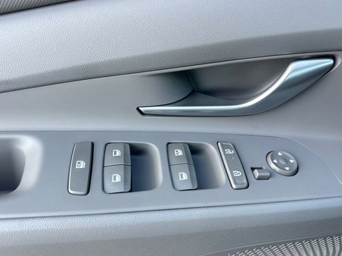 New 2025 Hyundai Elantra Sport image 11