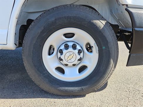 New 2025 Chevrolet Express 3500 w/ Power Convenience Package image 22