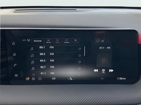 New 2026 Nissan Kicks SR w/ Cold Weather Package FWD image 11